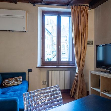 Ai Piedi Del Castello / 4Pl / Apt. Full Верона Екстер'єр фото