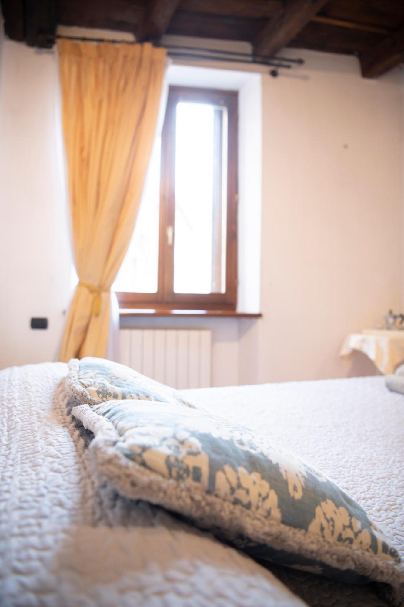 Ai Piedi Del Castello / 4Pl / Apt. Full Верона Екстер'єр фото