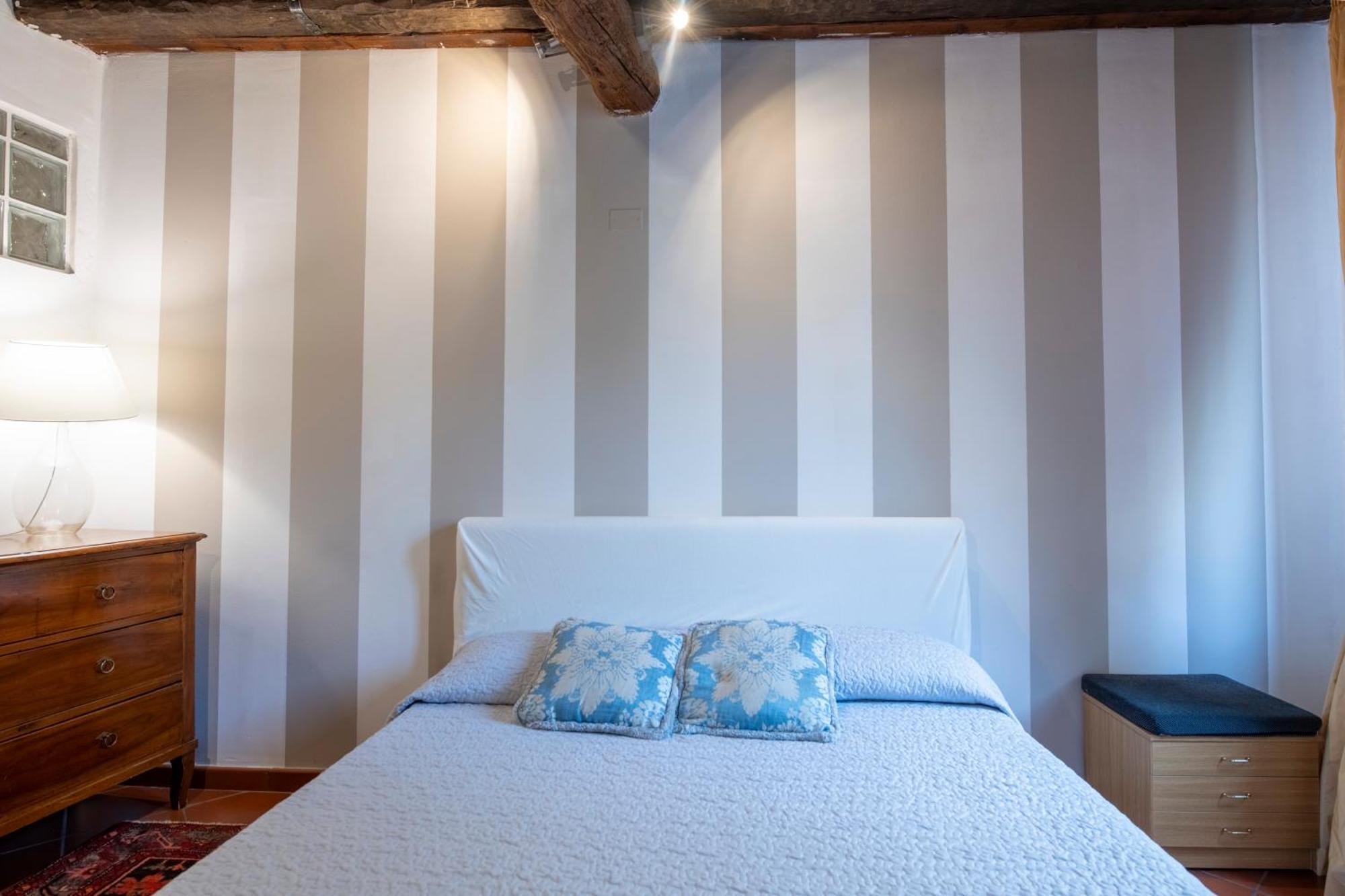 Ai Piedi Del Castello / 4Pl / Apt. Full Верона Екстер'єр фото